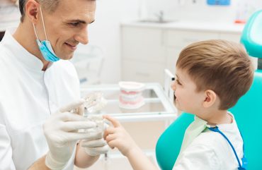Quando devo levar meu filho ao dentista